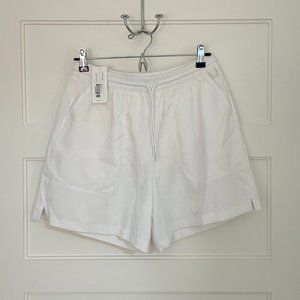 Outdoor Voices Women's Outdoor Recreation 5" Short,  Size M, NWT